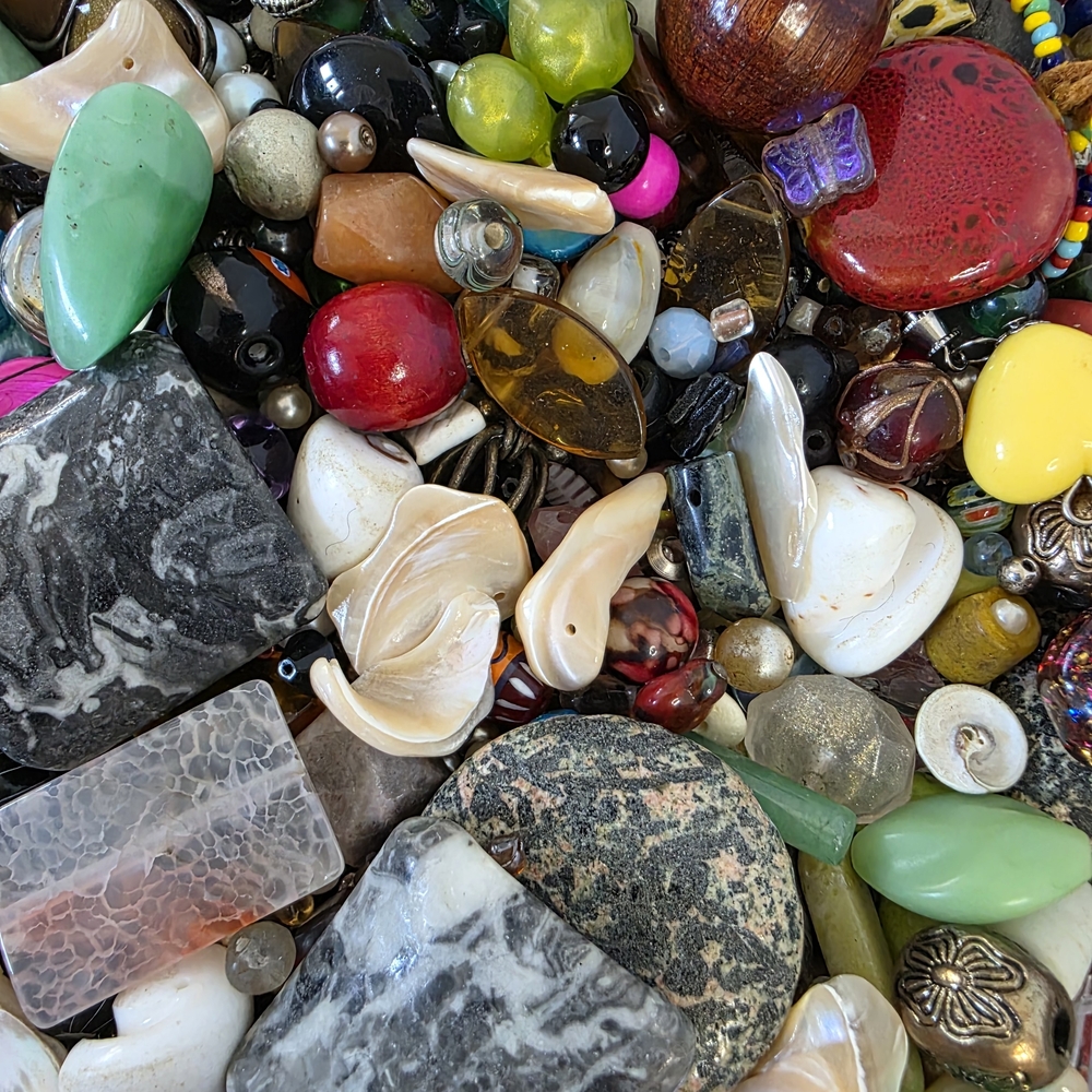 Mystery Bead Scoop Mix - Picture 9 of 12